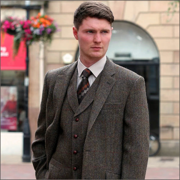 Harris Tweed Brown Herringbone 3 piece Suitº