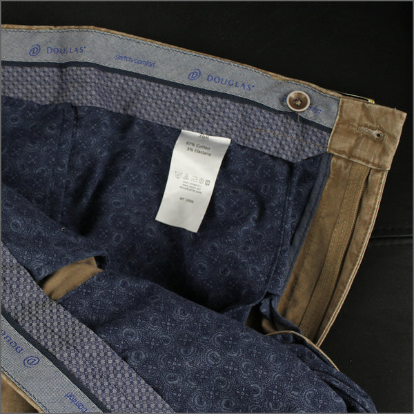 Douglas Porter Tan Chinos<>