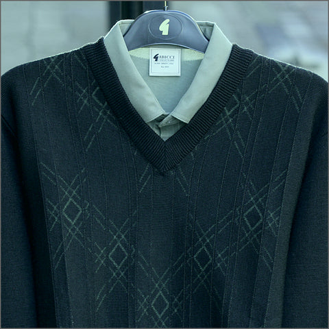 Gabicci M07 Black V Neck*