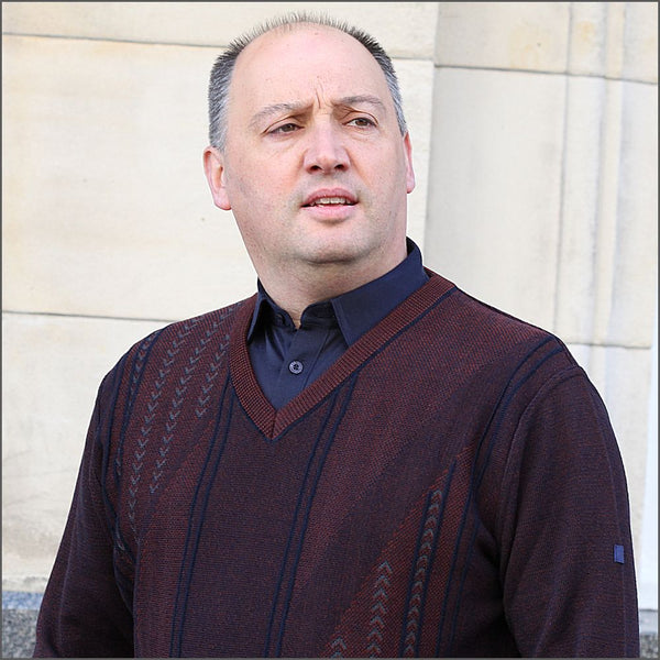 DG's Wine Pattern V Neckº