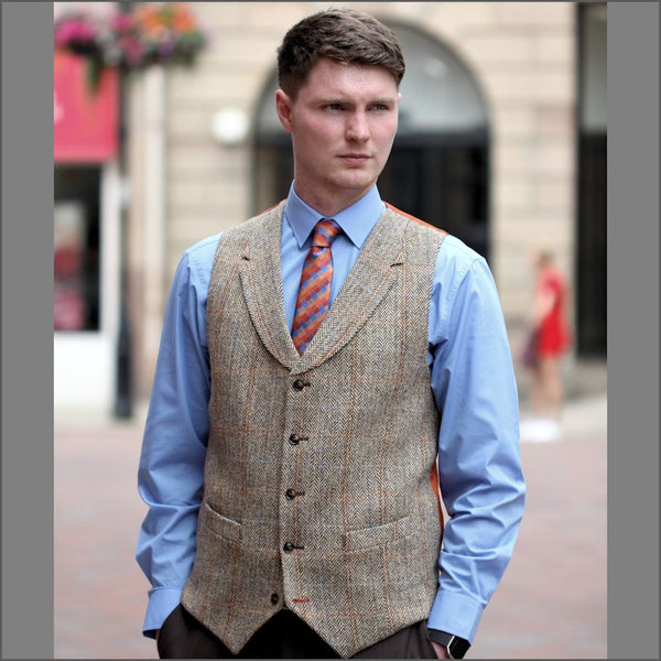 Harris Tweed Lt Fawn Herringbone Waist Coat>> | cwmenswear