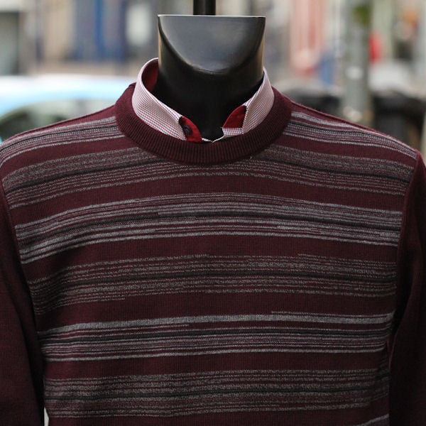 DG's Wine Pattern Crew Neckº