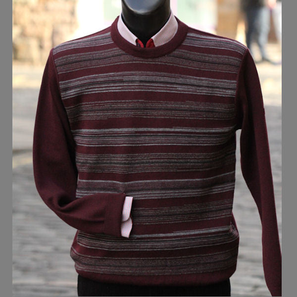 DG's Wine Pattern Crew Neckº